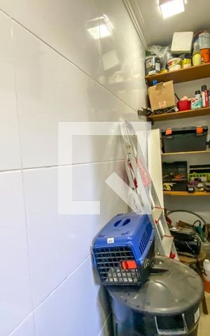 Casa à venda com 231m², 4 quartos e 3 vagas Casa à venda com 231m², 4 quartos e 3 vagasÁrea de Serviço