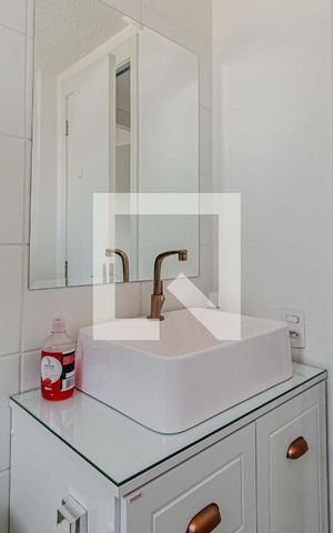 Apartamento à venda com 45m², 2 quartos e 1 vaga Apartamento à venda com 45m², 2 quartos e 1 vagaBanheiro