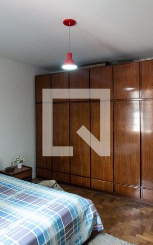 Casa à venda com 230m², 3 quartos e 2 vagas Casa à venda com 230m², 3 quartos e 2 vagasSuíte