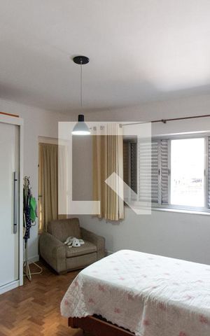 Casa à venda com 230m², 3 quartos e 2 vagas Casa à venda com 230m², 3 quartos e 2 vagasQuarto