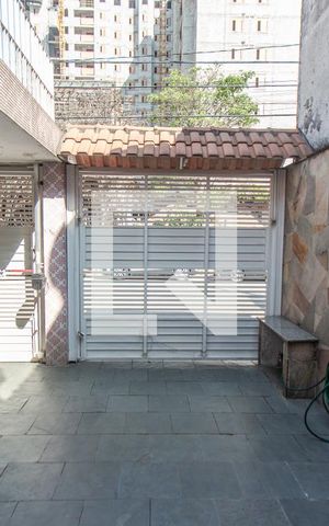 Casa à venda com 230m², 3 quartos e 2 vagas Casa à venda com 230m², 3 quartos e 2 vagasGaragem