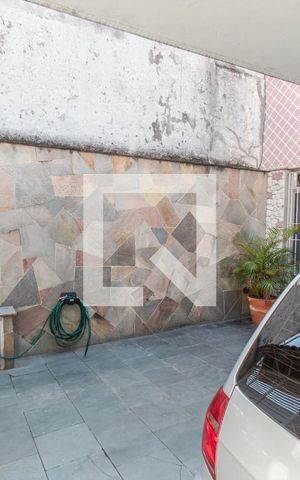 Casa à venda com 230m², 3 quartos e 2 vagas Casa à venda com 230m², 3 quartos e 2 vagasGaragem