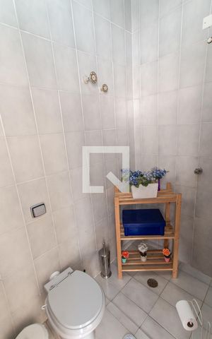 Casa à venda com 230m², 3 quartos e 2 vagas Casa à venda com 230m², 3 quartos e 2 vagasLavabo