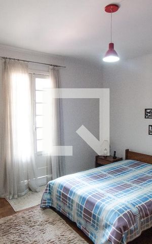 Casa à venda com 230m², 3 quartos e 2 vagas Casa à venda com 230m², 3 quartos e 2 vagasSuíte
