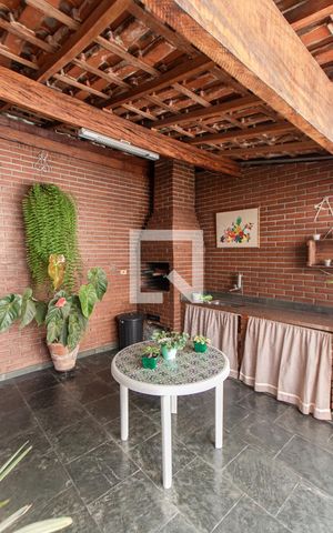 Casa à venda com 230m², 3 quartos e 2 vagas Casa à venda com 230m², 3 quartos e 2 vagasÁrea Gourmet