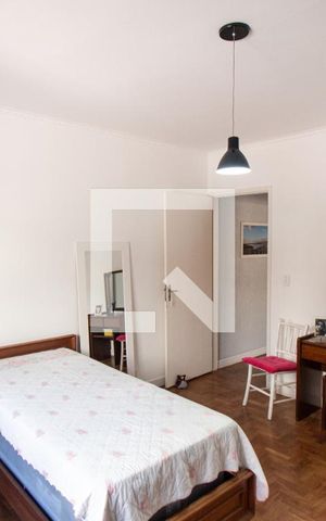 Casa à venda com 230m², 3 quartos e 2 vagas Casa à venda com 230m², 3 quartos e 2 vagasQuarto
