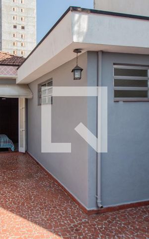 Casa à venda com 230m², 3 quartos e 2 vagas Casa à venda com 230m², 3 quartos e 2 vagasVaranda da Suíte