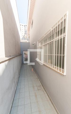 Casa à venda com 230m², 3 quartos e 2 vagas Casa à venda com 230m², 3 quartos e 2 vagasQuintal