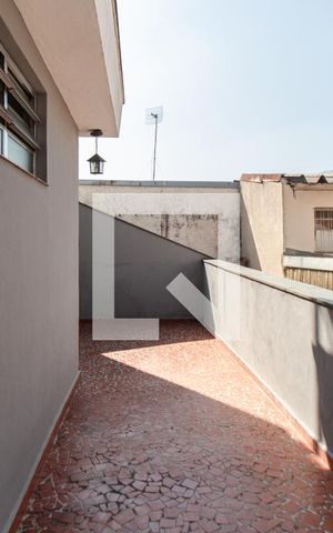 Casa à venda com 230m², 3 quartos e 2 vagas Casa à venda com 230m², 3 quartos e 2 vagasVaranda da Suíte