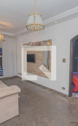 Casa à venda com 191m², 4 quartos e 2 vagasSala
