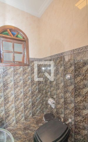 Casa à venda com 191m², 4 quartos e 2 vagasLavabo