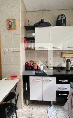 Casa à venda com 90m², 3 quartos e sem vaga Casa à venda com 90m², 3 quartos e sem vagaCozinha
