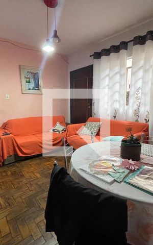 Casa à venda com 90m², 3 quartos e sem vaga Casa à venda com 90m², 3 quartos e sem vagaSala