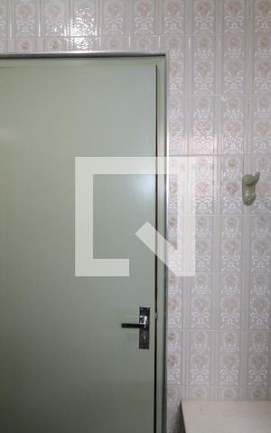 Casa à venda com 250m², 3 quartos e 2 vagasQuarto 2 - Banheiro