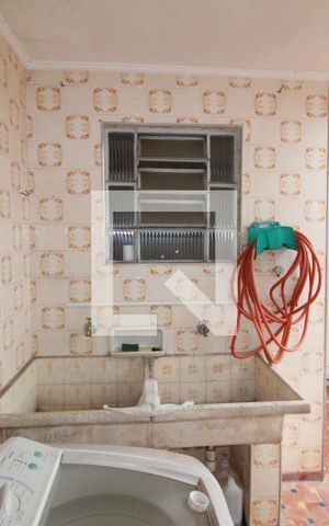 Casa à venda com 250m², 3 quartos e 2 vagasÁrea de Serviço