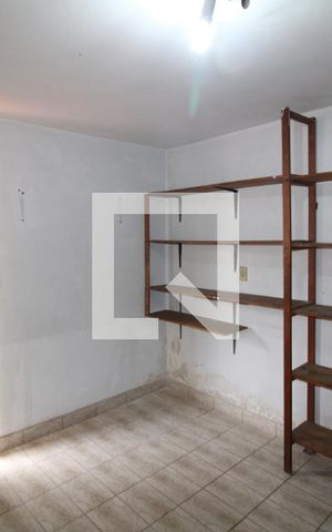 Casa à venda com 250m², 3 quartos e 2 vagasÁrea de Serviço - Quarto 1