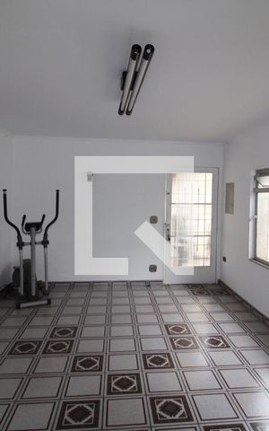 Casa à venda com 250m², 3 quartos e 2 vagasSala