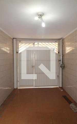 Casa à venda com 250m², 3 quartos e 2 vagasGaragem