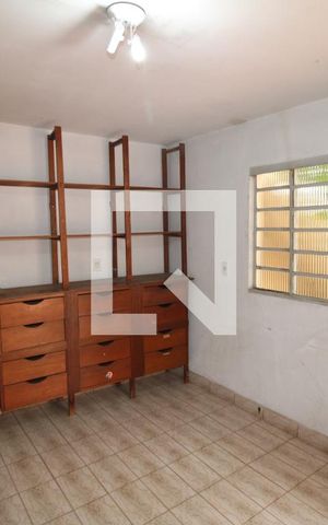 Casa à venda com 250m², 3 quartos e 2 vagasÁrea de Serviço - Quarto 1