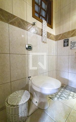 Casa de condomínio à venda com 158m², 3 quartos e 3 vagas Casa de condomínio à venda com 158m², 3 quartos e 3 vagasBanheiro