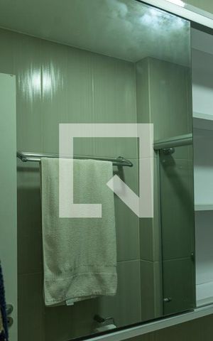 Apartamento à venda com 83m², 2 quartos e 1 vaga Apartamento à venda com 83m², 2 quartos e 1 vagaBanheiro da suite 2