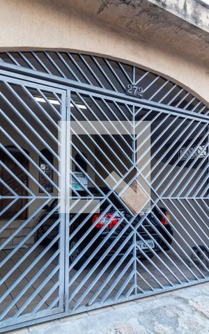 Casa à venda com 100m², 2 quartos e 2 vagasFachada