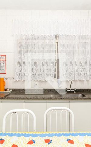 Casa à venda com 100m², 2 quartos e 2 vagasCozinha