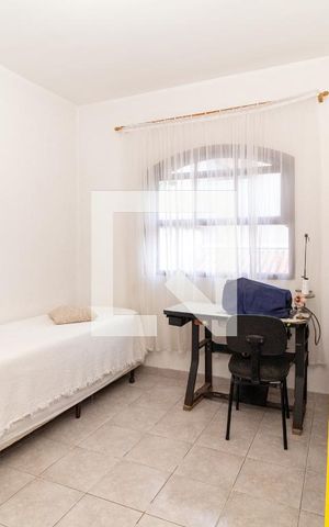 Casa à venda com 100m², 2 quartos e 2 vagasQuarto 2