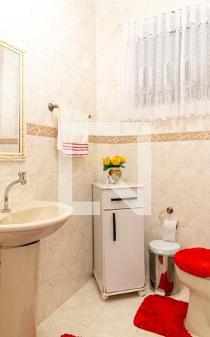 Casa à venda com 100m², 2 quartos e 2 vagasLavabo