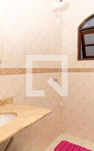 Casa à venda com 100m², 2 quartos e 2 vagasBanheiro Social