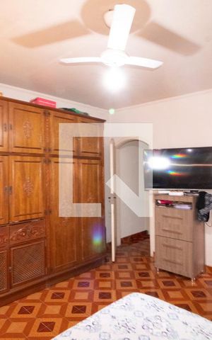 Casa à venda com 300m², 7 quartos e 3 vagas Casa à venda com 300m², 7 quartos e 3 vagasQuarto 3 Suite