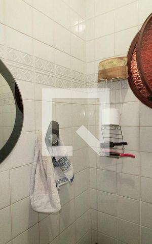 Casa à venda com 300m², 7 quartos e 3 vagas Casa à venda com 300m², 7 quartos e 3 vagasBanheiro 2