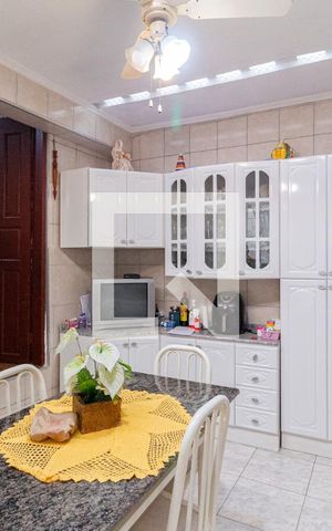Casa à venda com 197m², 3 quartos e 1 vagaCozinha e área de serviço
