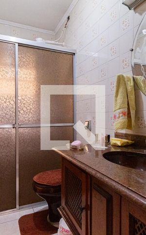 Casa à venda com 197m², 3 quartos e 1 vagaBanheiro 2