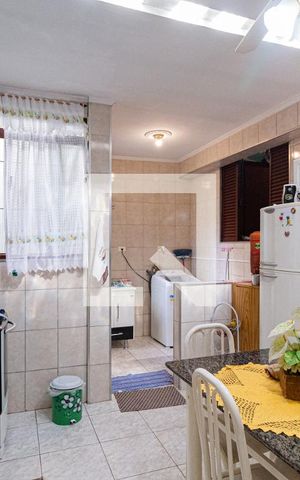 Casa à venda com 197m², 3 quartos e 1 vagaCozinha e área de serviço