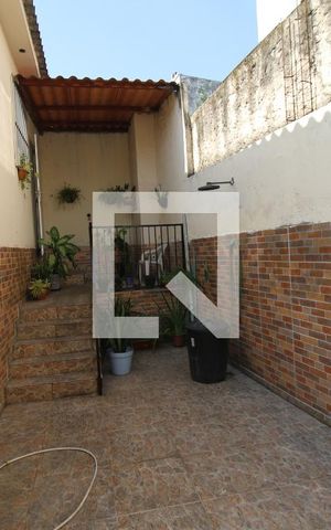 Casa à venda com 150m², 2 quartos e sem vagaQuintal