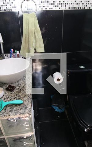 Casa à venda com 150m², 2 quartos e sem vagaBanheiro da Suíte 2