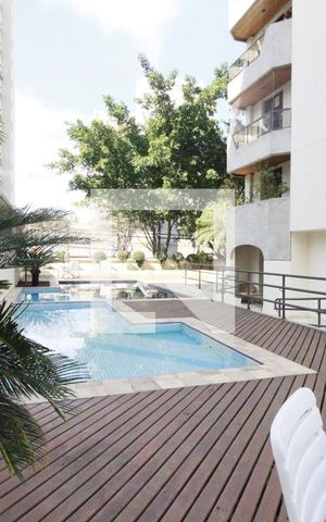 Apartamento à venda com 190m², 4 quartos e 3 vagasÁrea comum - Piscina