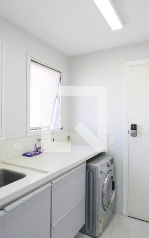 Apartamento à venda com 190m², 4 quartos e 3 vagasLavanderia