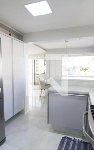 Apartamento à venda com 190m², 4 quartos e 3 vagasCozinha