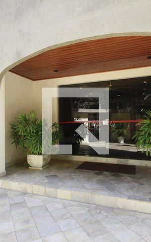 Apartamento à venda com 190m², 4 quartos e 3 vagasEntrada
