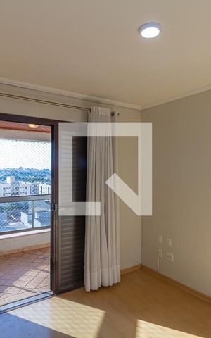 Apartamento para alugar com 107m², 3 quartos e 2 vagas Apartamento para alugar com 107m², 3 quartos e 2 vagasQuarto 1 - C/ Sacada