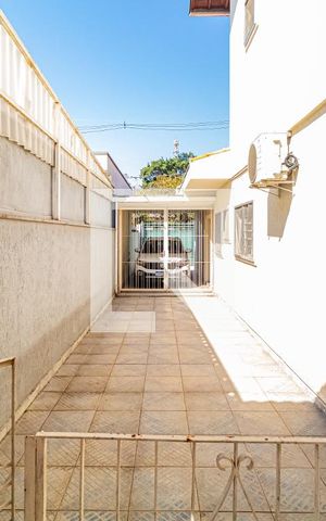 Casa à venda com 340m², 4 quartos e 4 vagas Casa à venda com 340m², 4 quartos e 4 vagasàrea externa