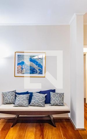 Casa à venda com 340m², 4 quartos e 4 vagas Casa à venda com 340m², 4 quartos e 4 vagasSala intima