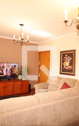 Casa à venda com 200m², 4 quartos e 4 vagasSala 1