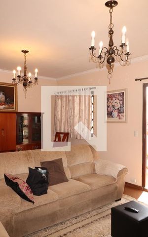 Casa à venda com 200m², 4 quartos e 4 vagasSala 1