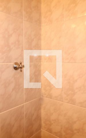 Casa à venda com 200m², 4 quartos e 4 vagasBanheiro 2