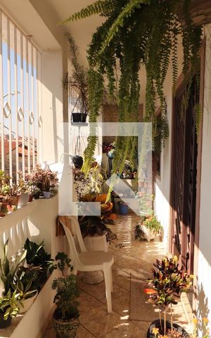 Casa à venda com 200m², 4 quartos e 4 vagasVaranda