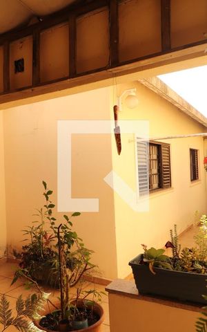 Casa à venda com 200m², 4 quartos e 4 vagasÁrea de Serviço