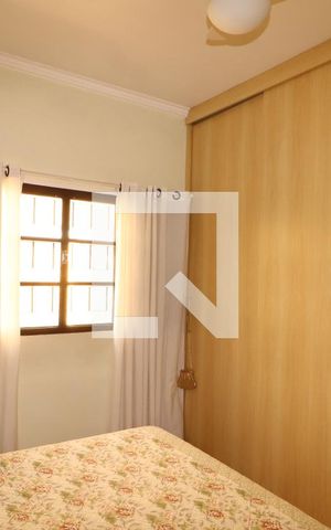 Casa à venda com 200m², 4 quartos e 4 vagasQuarto 1 suite